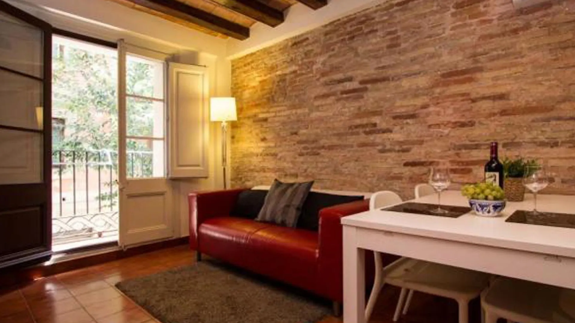 Apartamentos Hypestay Barcelona Spain