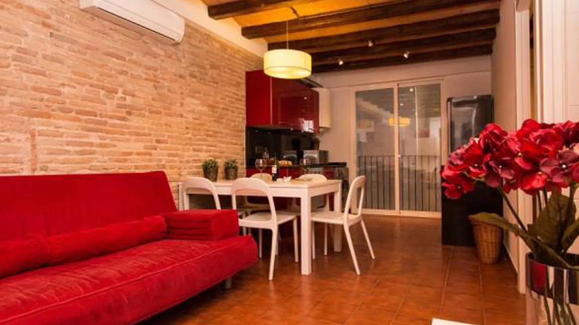 Apartamentos Hypestay Barcelona 0*,  Spain