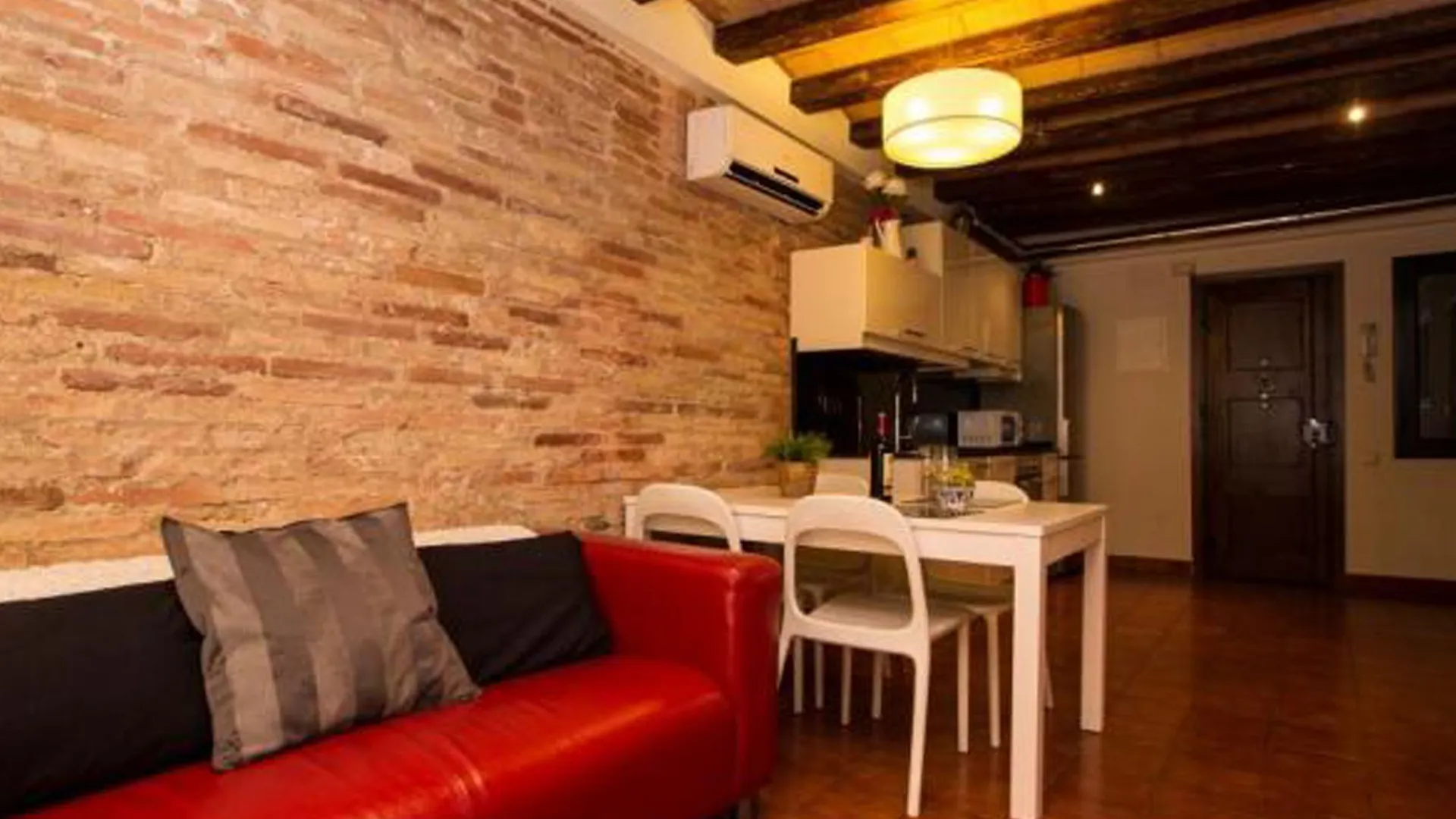 Apartment Apartamentos Hypestay Barcelona