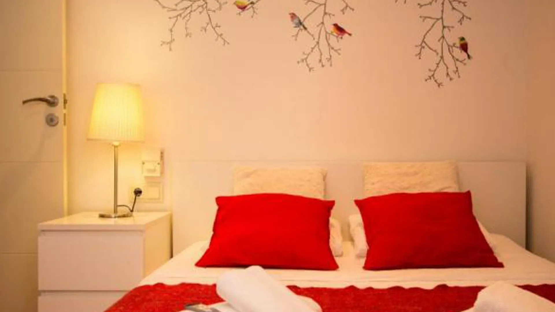 Apartamentos Hypestay Barcelona Spain