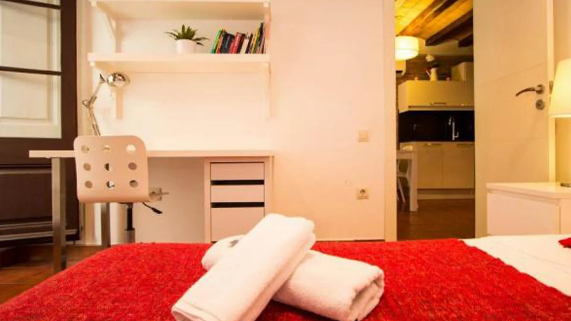 아파트 Apartamentos Hypestay 바르셀로나