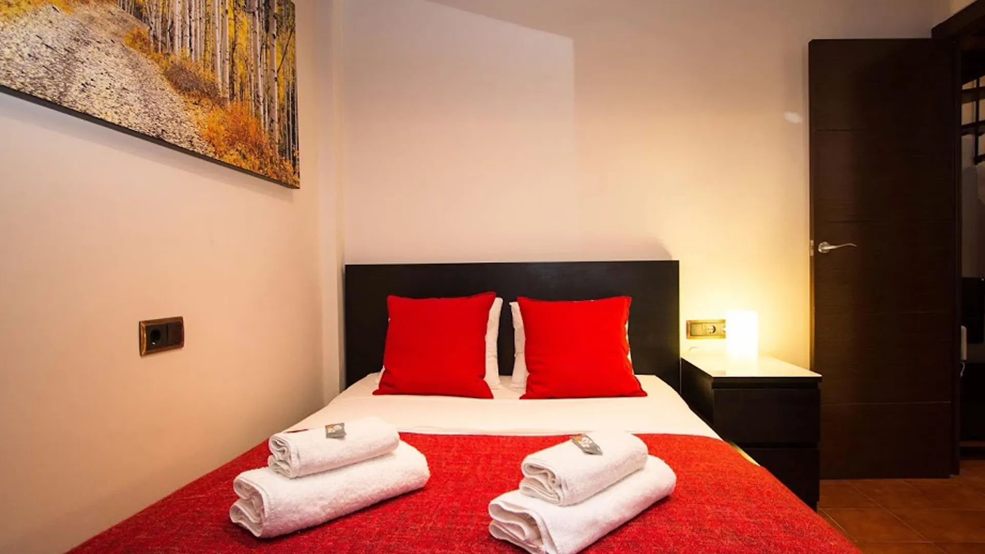 Apartamentos Hypestay 바르셀로나 아파트